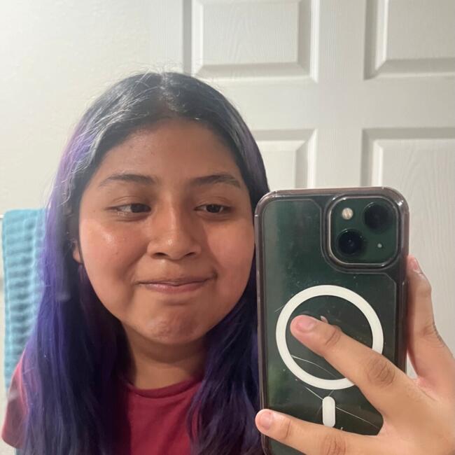 Babysitter in Chula Vista: Dhalia