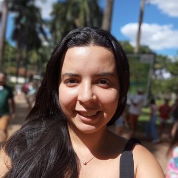 Babysitter in Hidrolândia (Goiás): Dayane