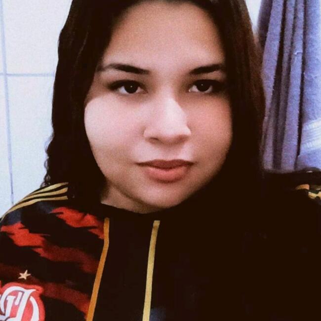 Babysitter in Uberlândia: Alicia