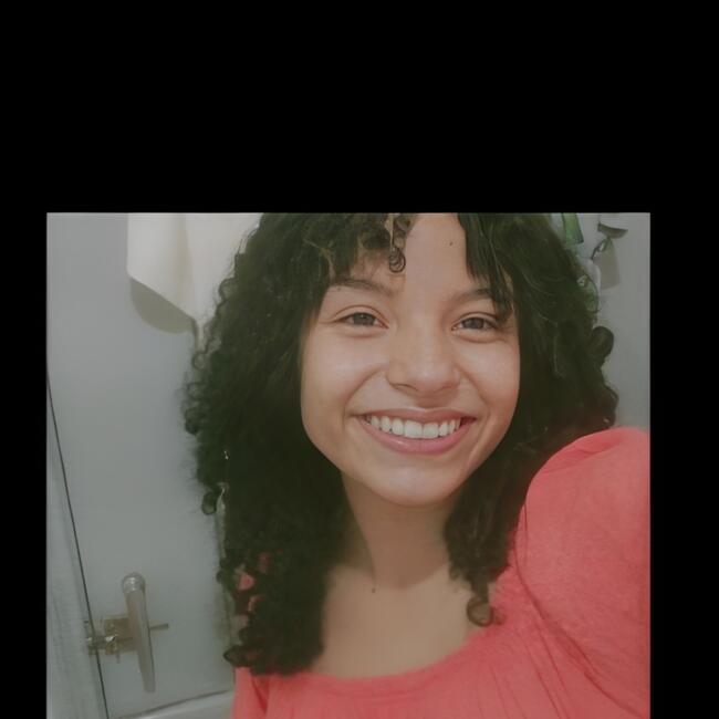 Babysitter in São Carlos: Yasmin