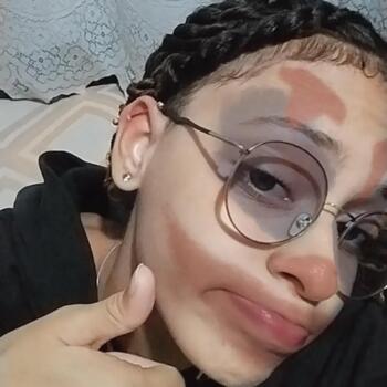 Babysitter in Coentral: Karollainy
