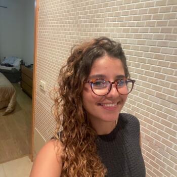 Babysitter in São Domingos de Rana: Diana