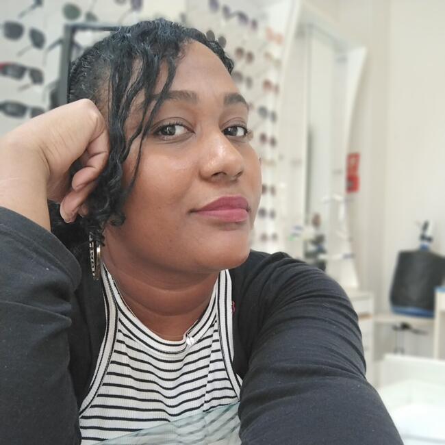 Babá em Guarujá: Flavia