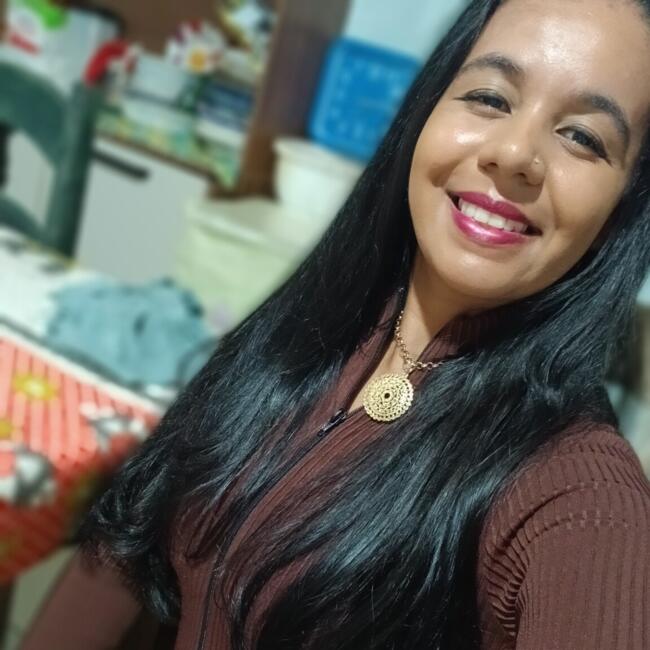Babysitter in Teixeira de Freitas: Layce
