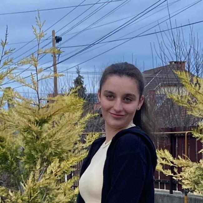 Bébiszitter Cegléd területén: Kis