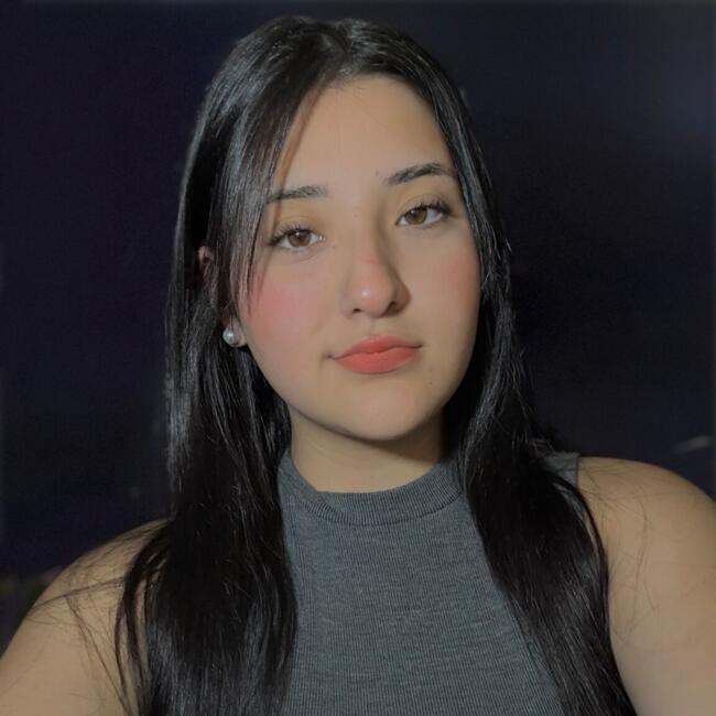 Babysitter in San Fernando: Pilar