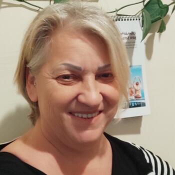 Bébiszitter Mórichidaitanya területén: Anna
