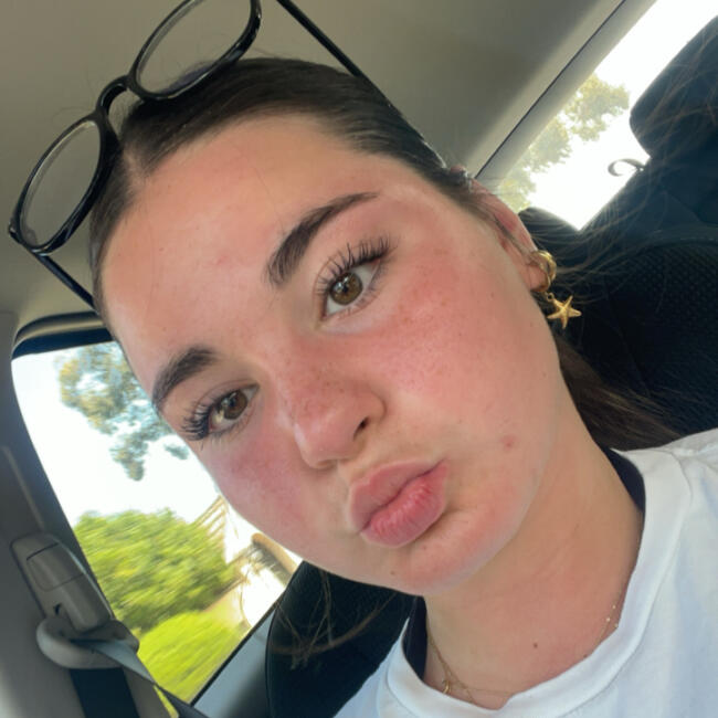 Babysitter in Sydney: Chloe