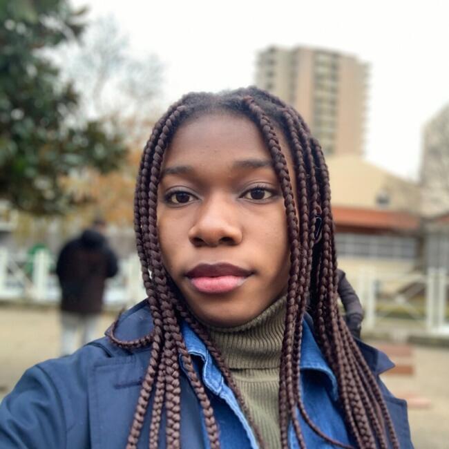 Babysitter in Toulon: Laure