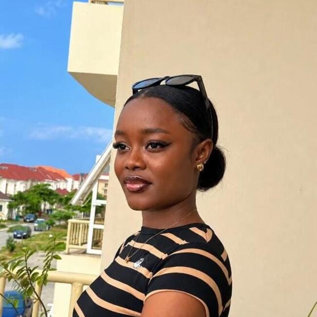 Babysitter in Mombasa: Malia