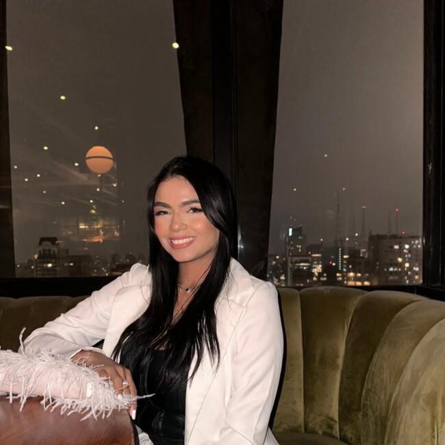 Babá em Petrópolis: Thais