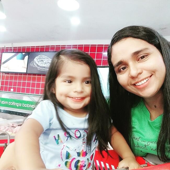 Babysitter in Panama City: Varty Elizabeth