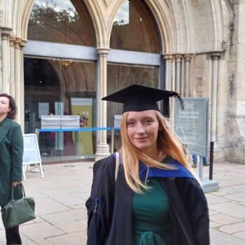 Babysitter in Burgess Hill: Fae