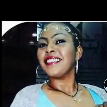 Babysitter in Doha: Tina