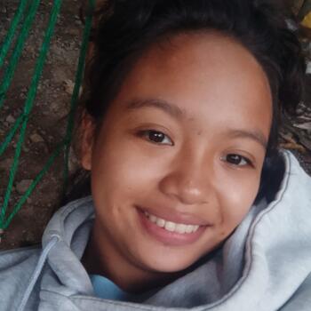 Babysitter in Umingan: Pearl