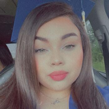 Babysitter in Texas City: Iliana