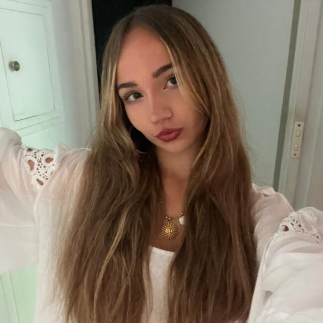 Babysitter in Sceaux: Héloïse