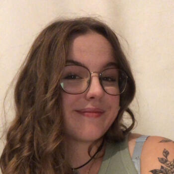 Babysitter in Roanne: Jade