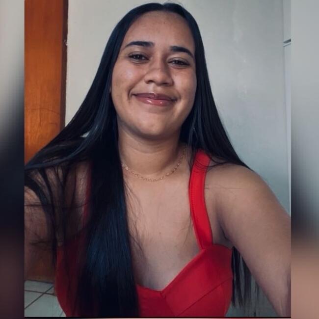 Babá em Araguari: Lara