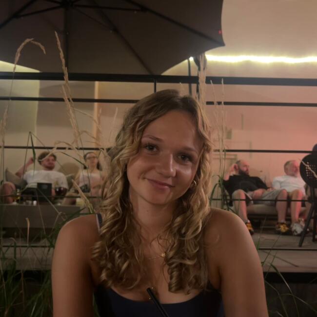 Babysitter in Windisch: Emma