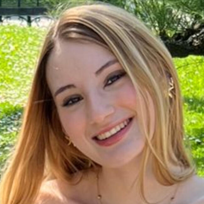 Babysitter in Valladolid: Aisha