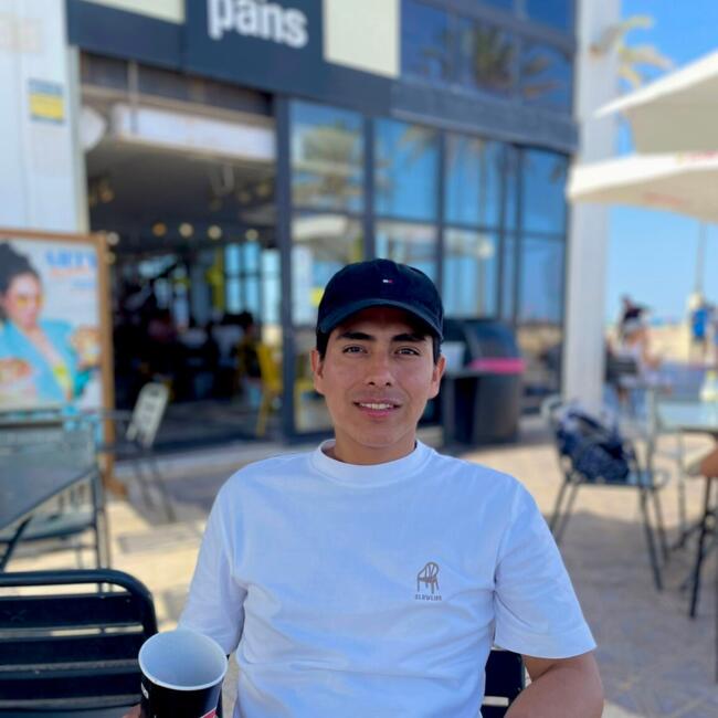 Babysitting job in Valencia: Miguel Ángel