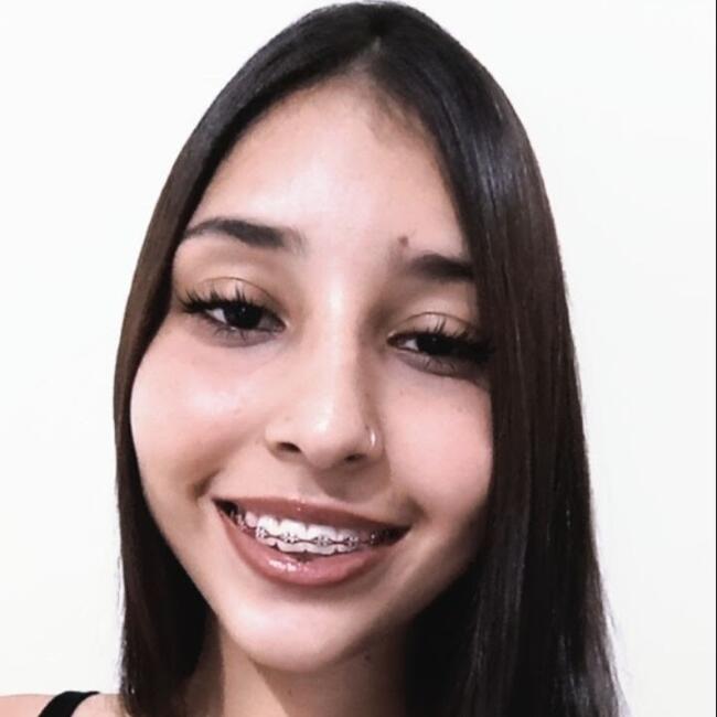 Babysitter in Uberlândia: Maria