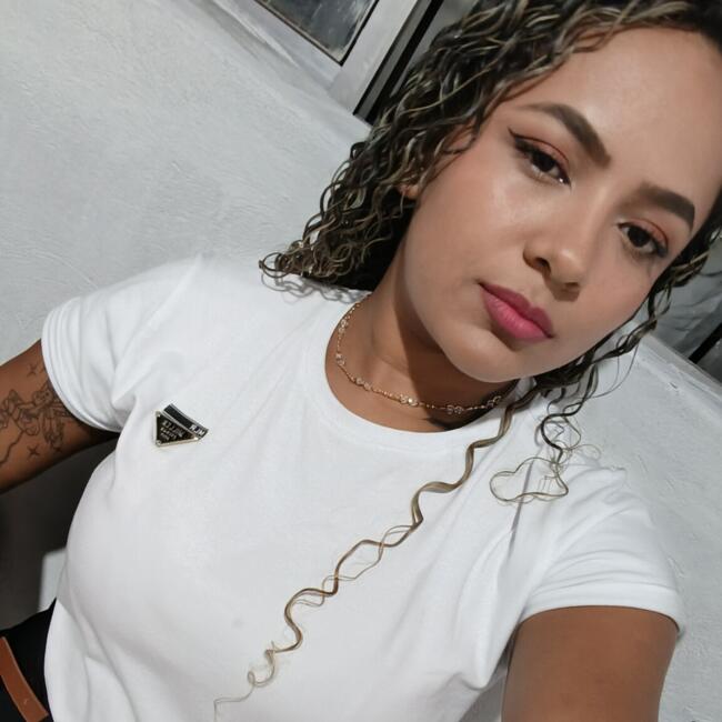 Babysitter in Brusque: Larissa