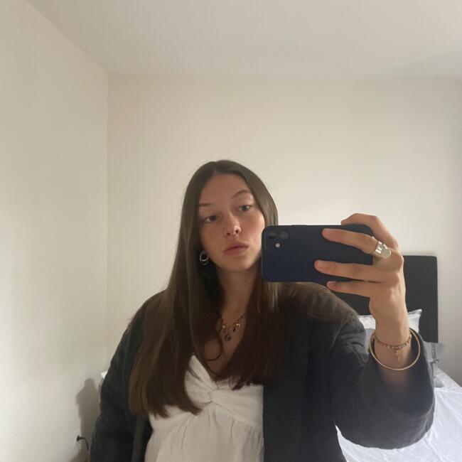 Babysitter in Albi: ELOISE