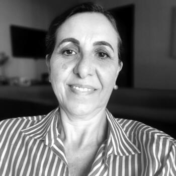 Babá em Londrina: Maria de Lourdes