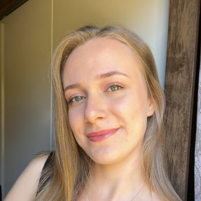 Babysitter in Blumenau: Ana Paula