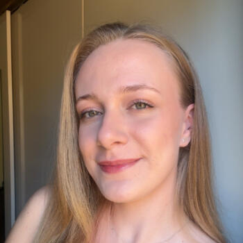 Babysitter in Blumenau: Ana Paula