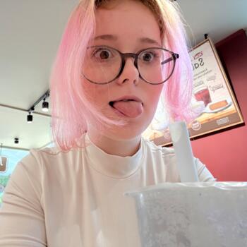 Babysitter em Belas: Daria