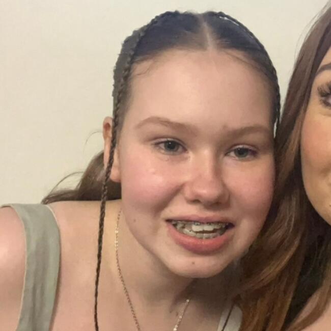 Babysitter in Bilston: Dakota