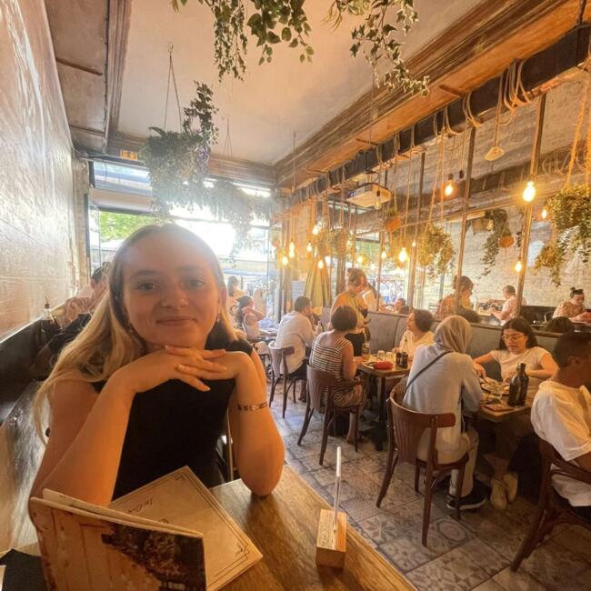 Babysitter in Montpellier: Leane