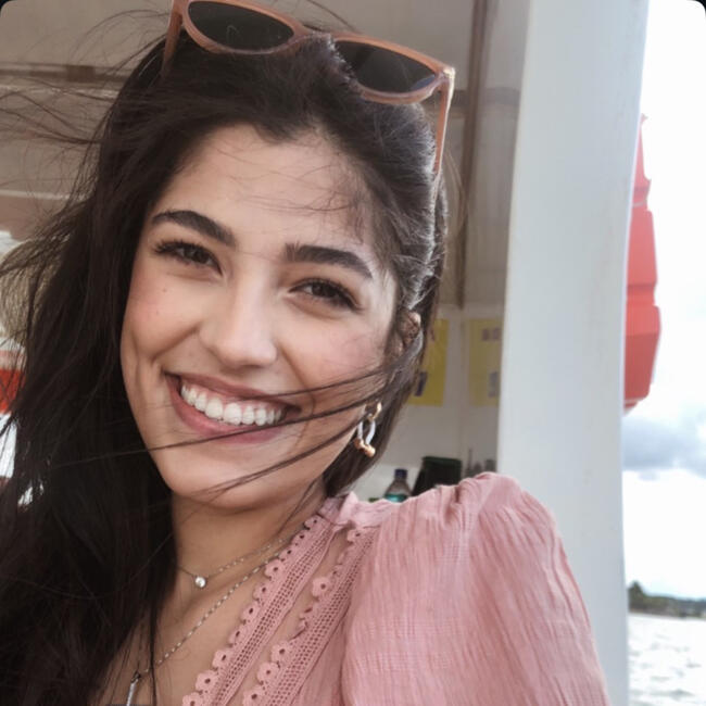 Babysitter in Brasília: Caroline