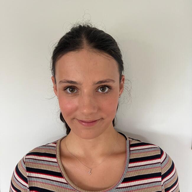 Babysitter in Port Stephens: Holly