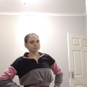 Babysitter in Benoni: Chloe