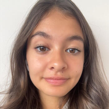 Babysitter in Auckland: Mia