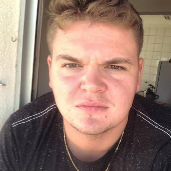 Emprego de babá em Uberlândia: emprego de babá Marcelo
