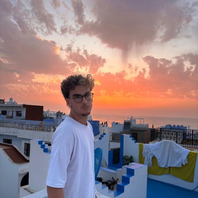 Babysitter in La Rochelle: Paul