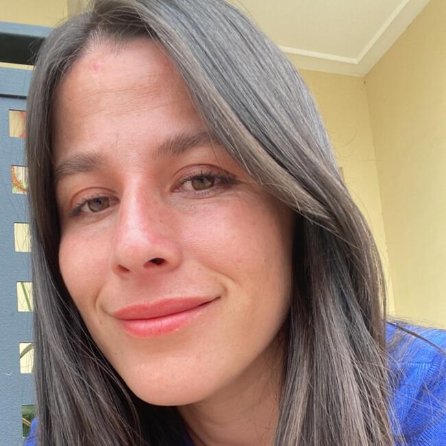 Niñera en Monserrat: Ashly