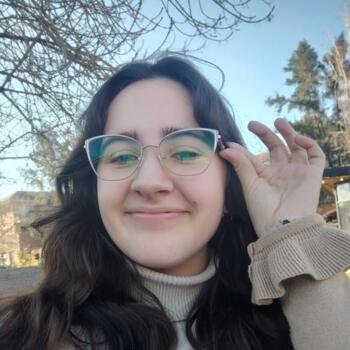 Babysitter in Pilar: Agustina