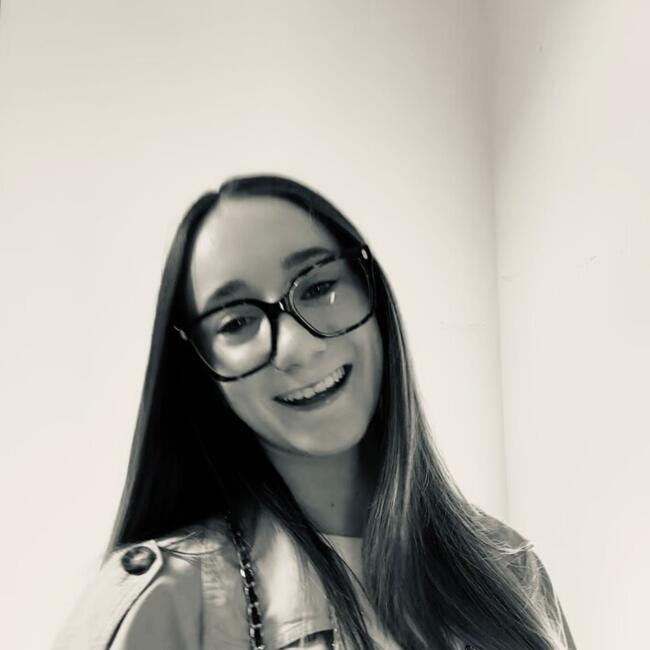 Babysitter in Liffré: Zoe