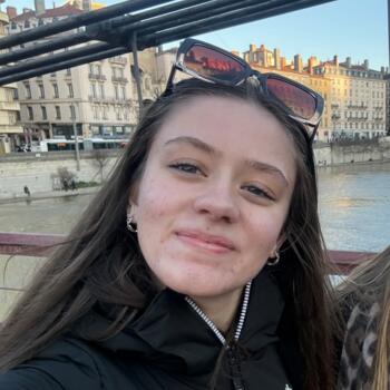 Babysitter in Bons-en-Chablais: Zoé