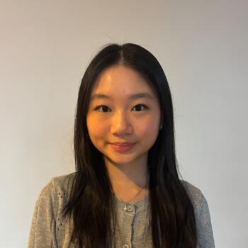 Babysitter Singapore: Phoebe