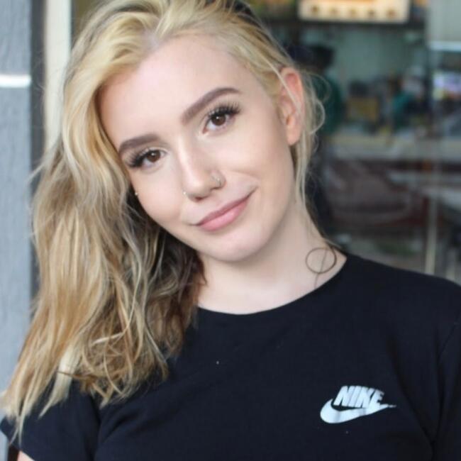 Babysitter in Brasília: Fabienne