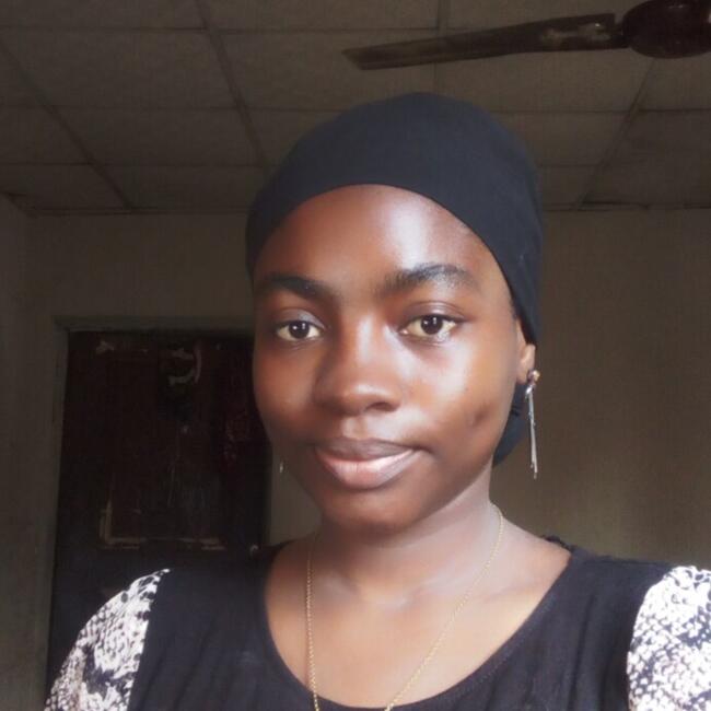 Babysitter in Alasia: Zainab