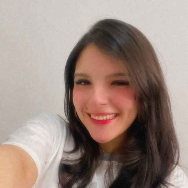 Babysitter in Curitiba: Victoria diaz