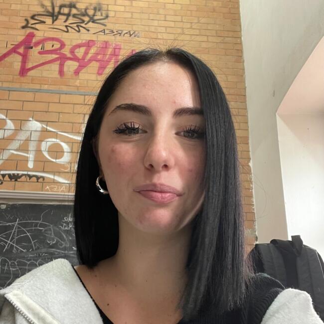 Babysitter a Napoli: Emanuela